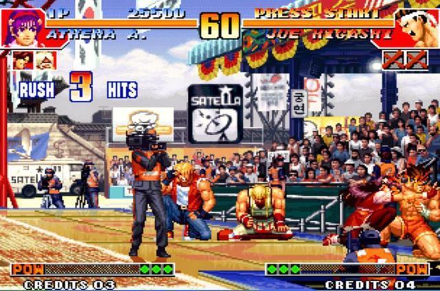 当年风靡街机厅的游戏《拳皇97》，到底有多少角色能打出无限连？